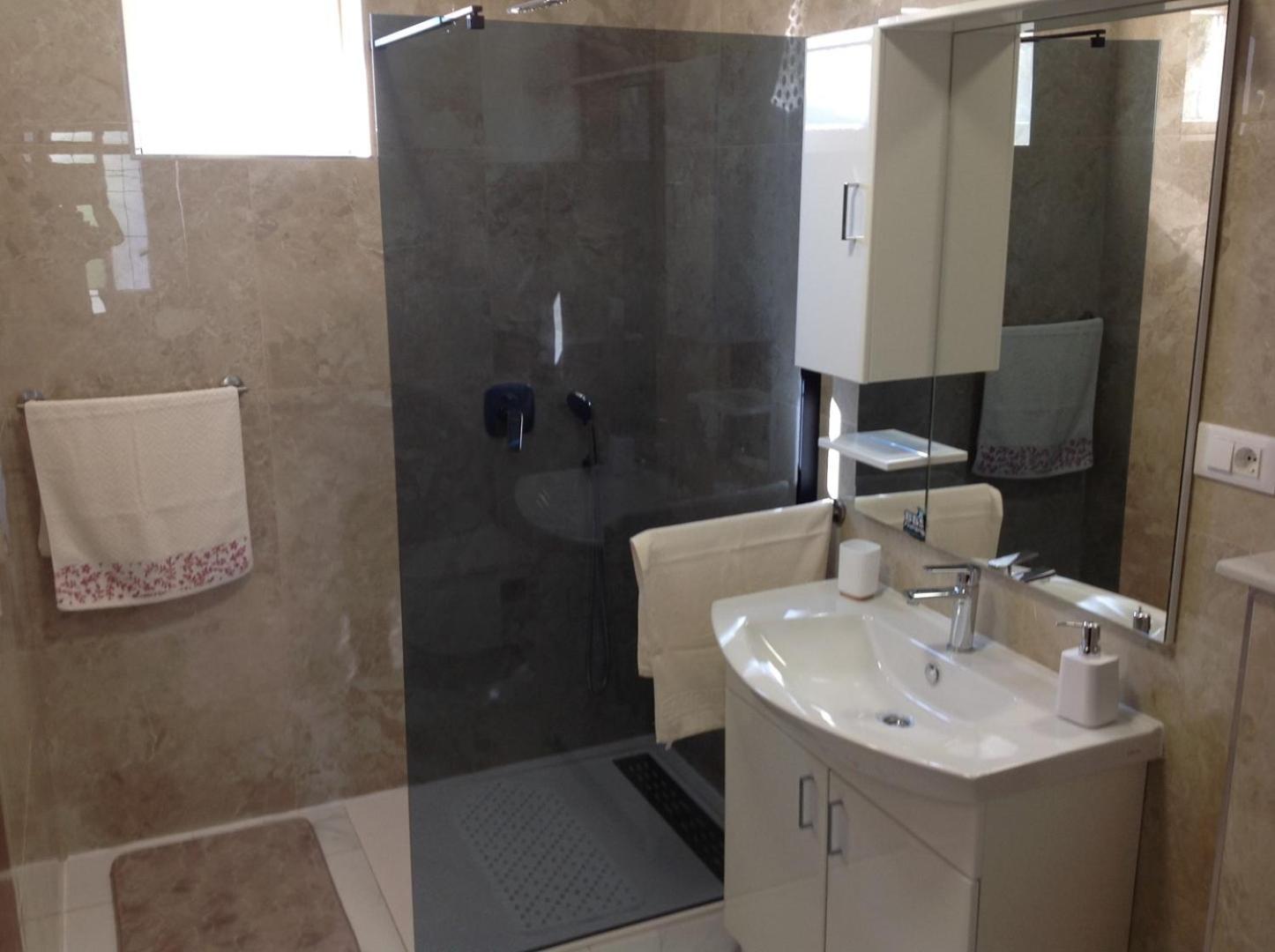 Blue Eye With Private Pool Apartment *